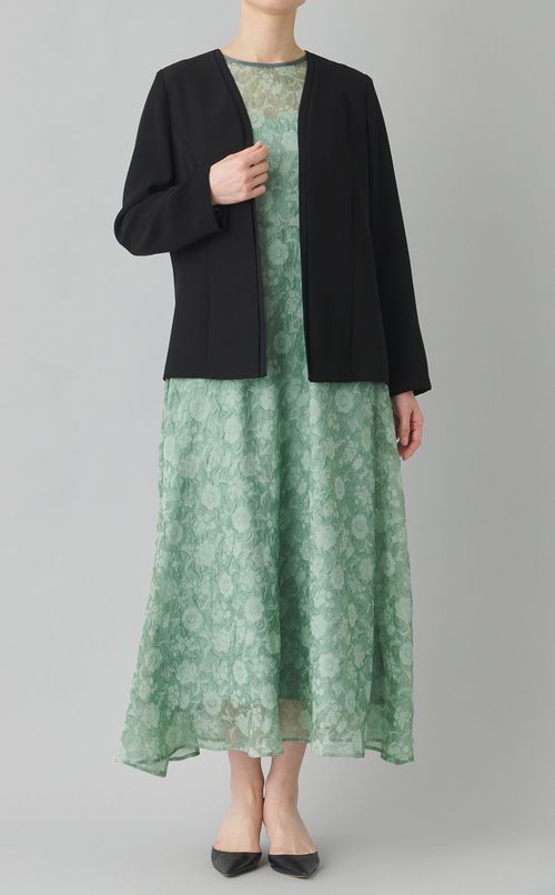 フラワープリントフレアスリーブドレス