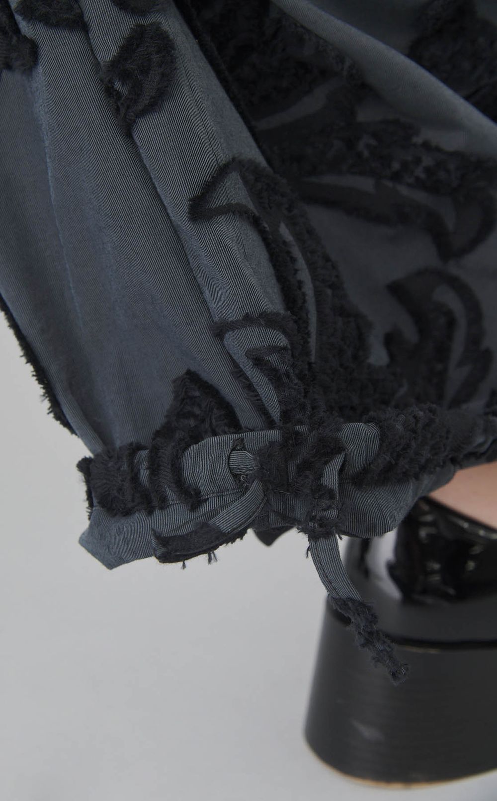 カットジャガードパラシュートパンツ