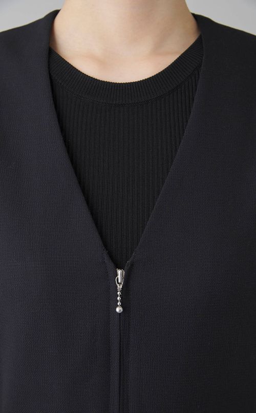 カットアウトジャンプスーツ