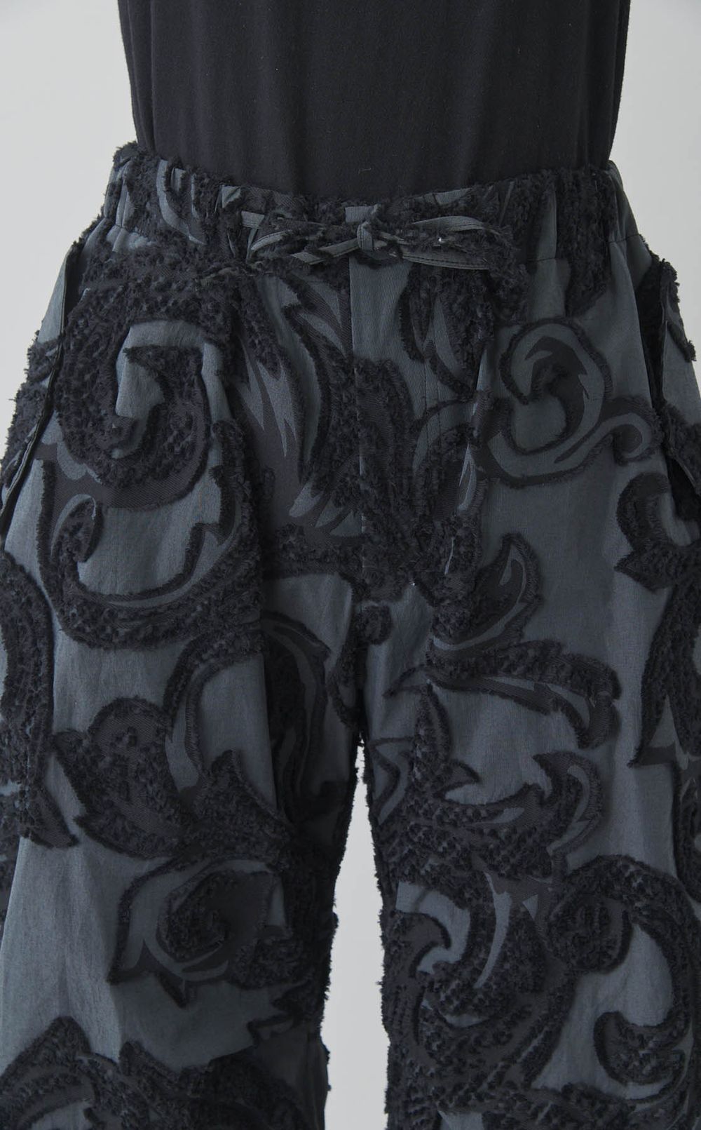 カットジャガードパラシュートパンツ