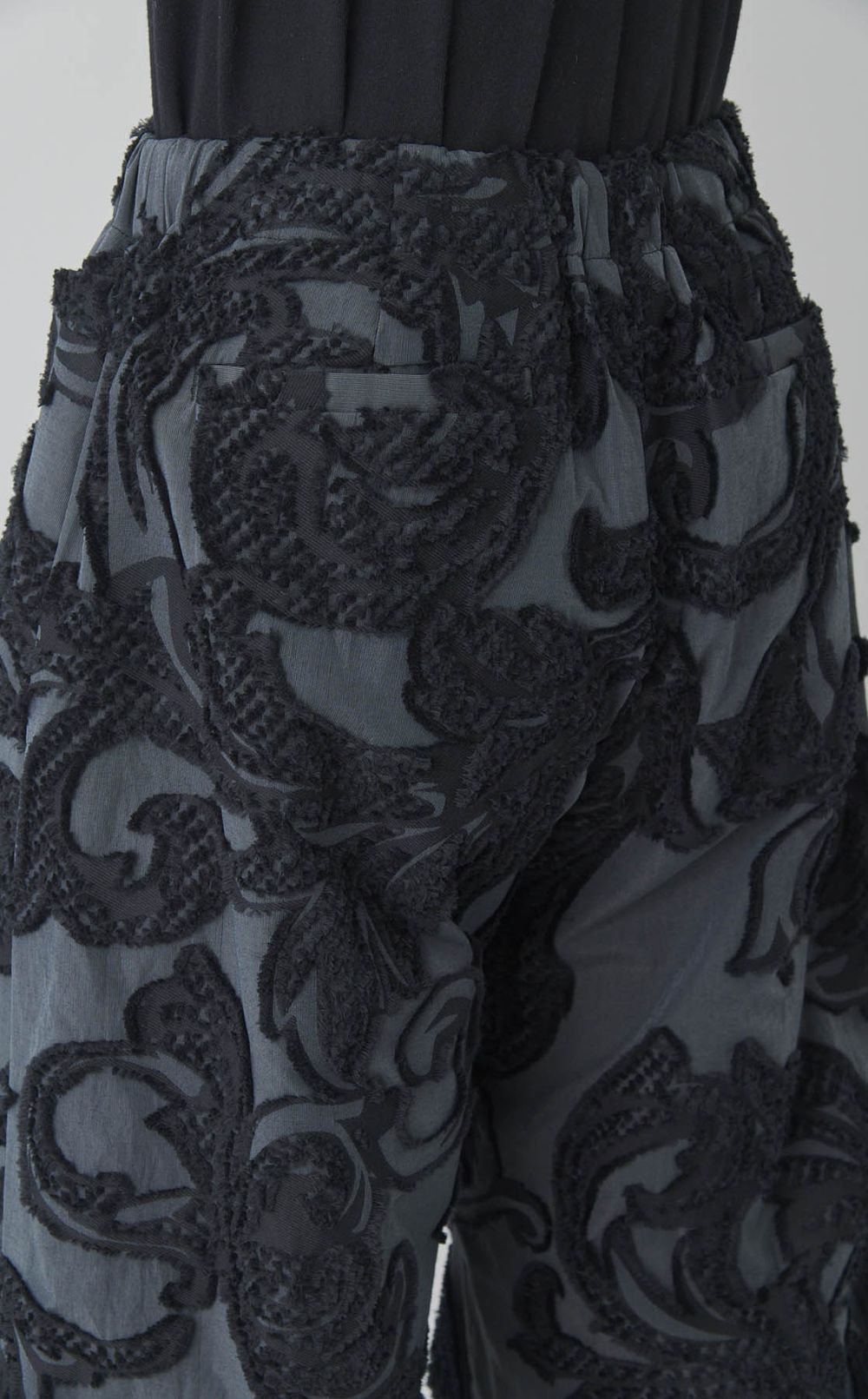 カットジャガードパラシュートパンツ