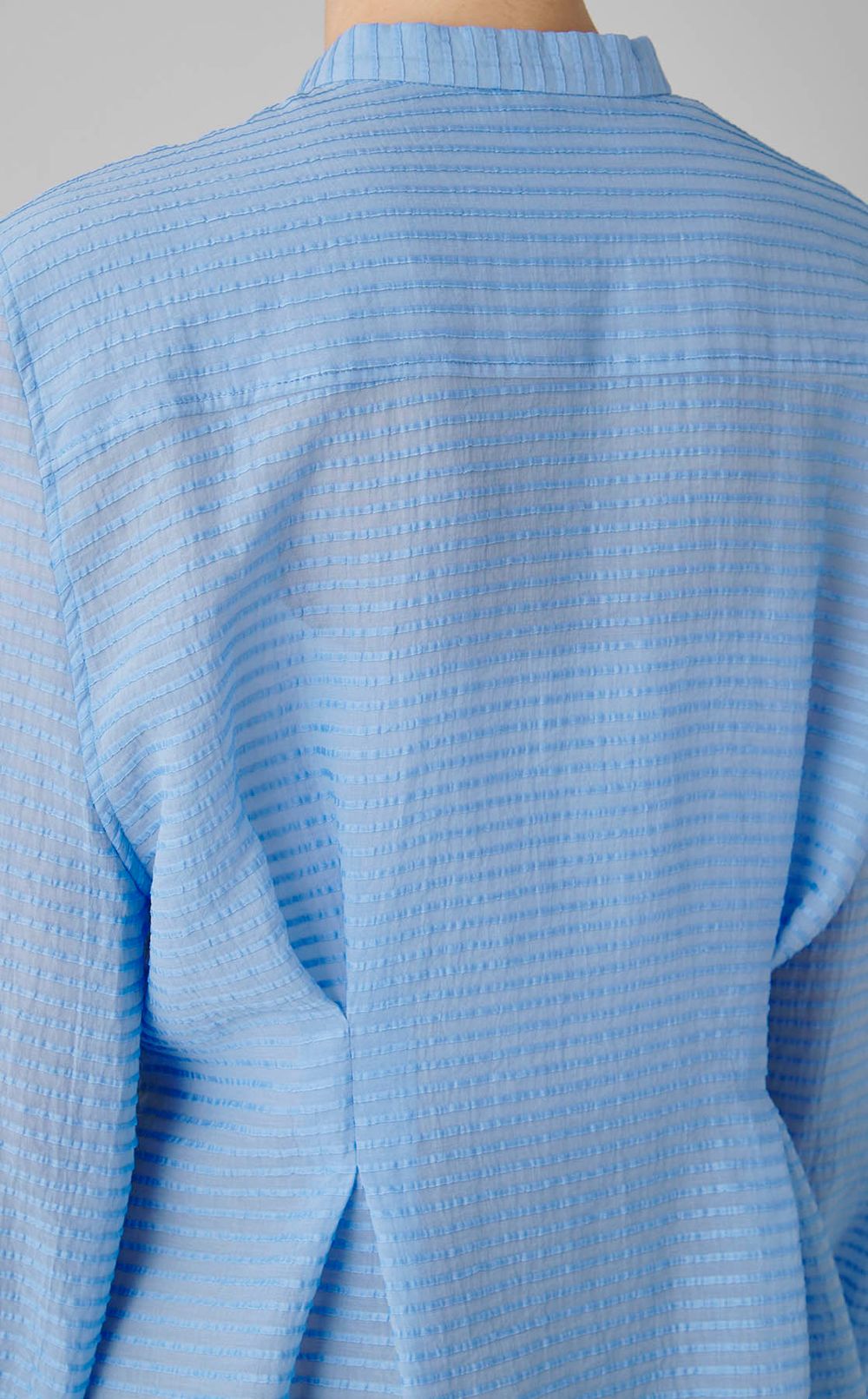 タックジャガードコクーン袖ブラウス