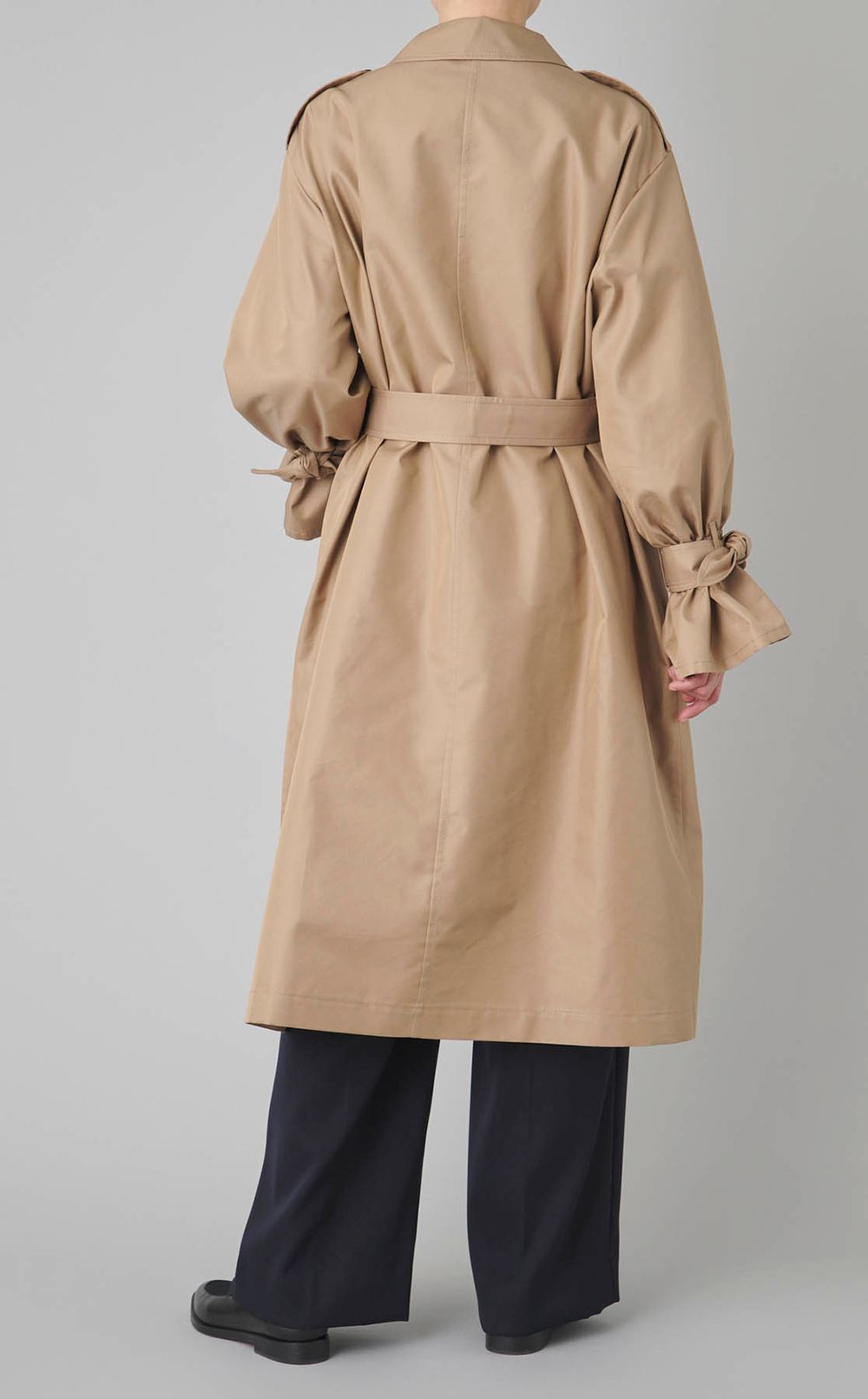 ボリュームスリーブロングコート