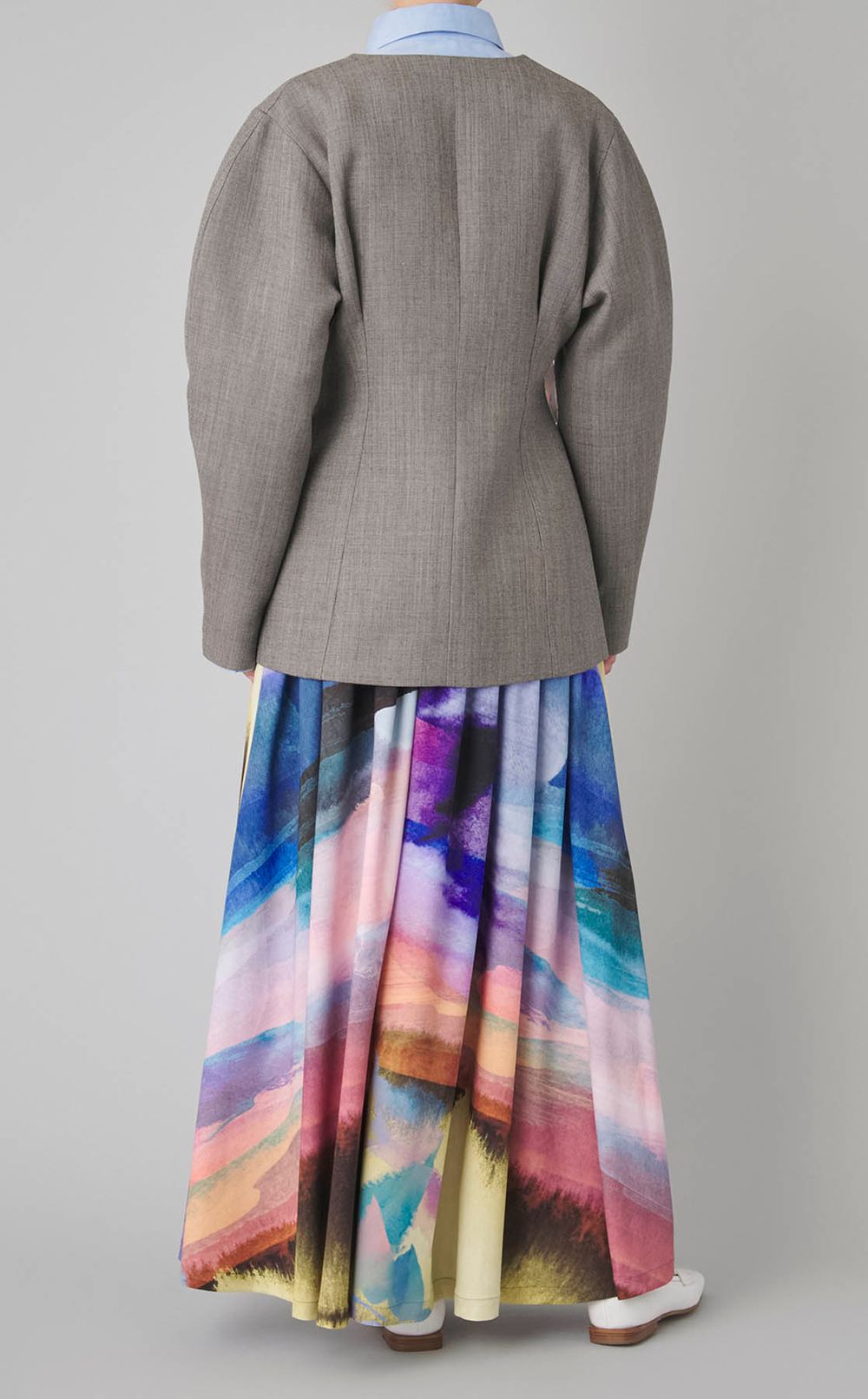 ノーカラーコンストラクティブ