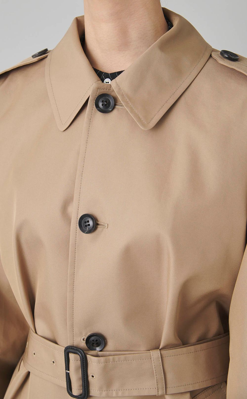 ボリュームスリーブロングコート