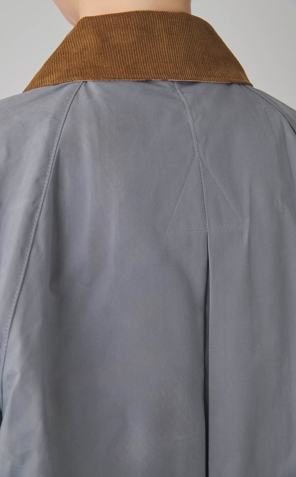 フロントジップショートブルゾン