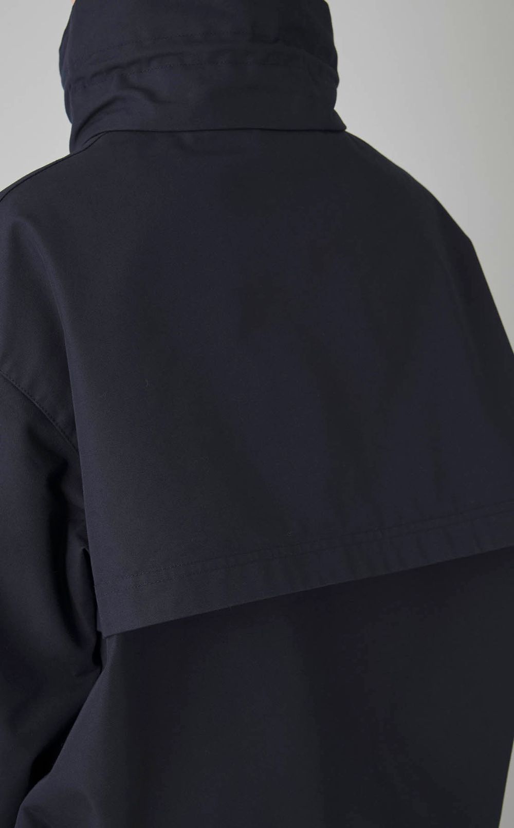 スタンドネック撥水ブルゾン