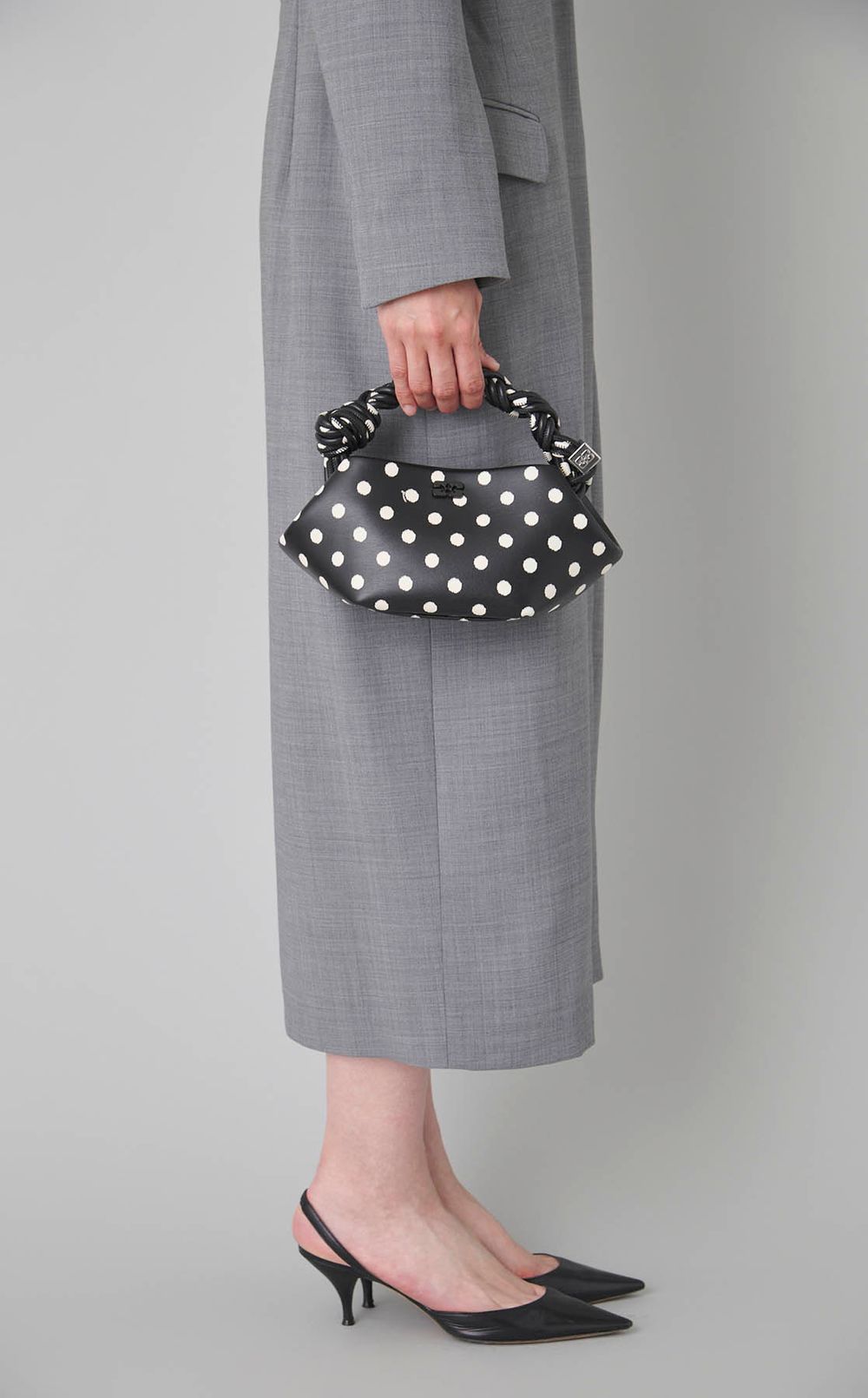 ドットプリントレザーショルダーバッグ