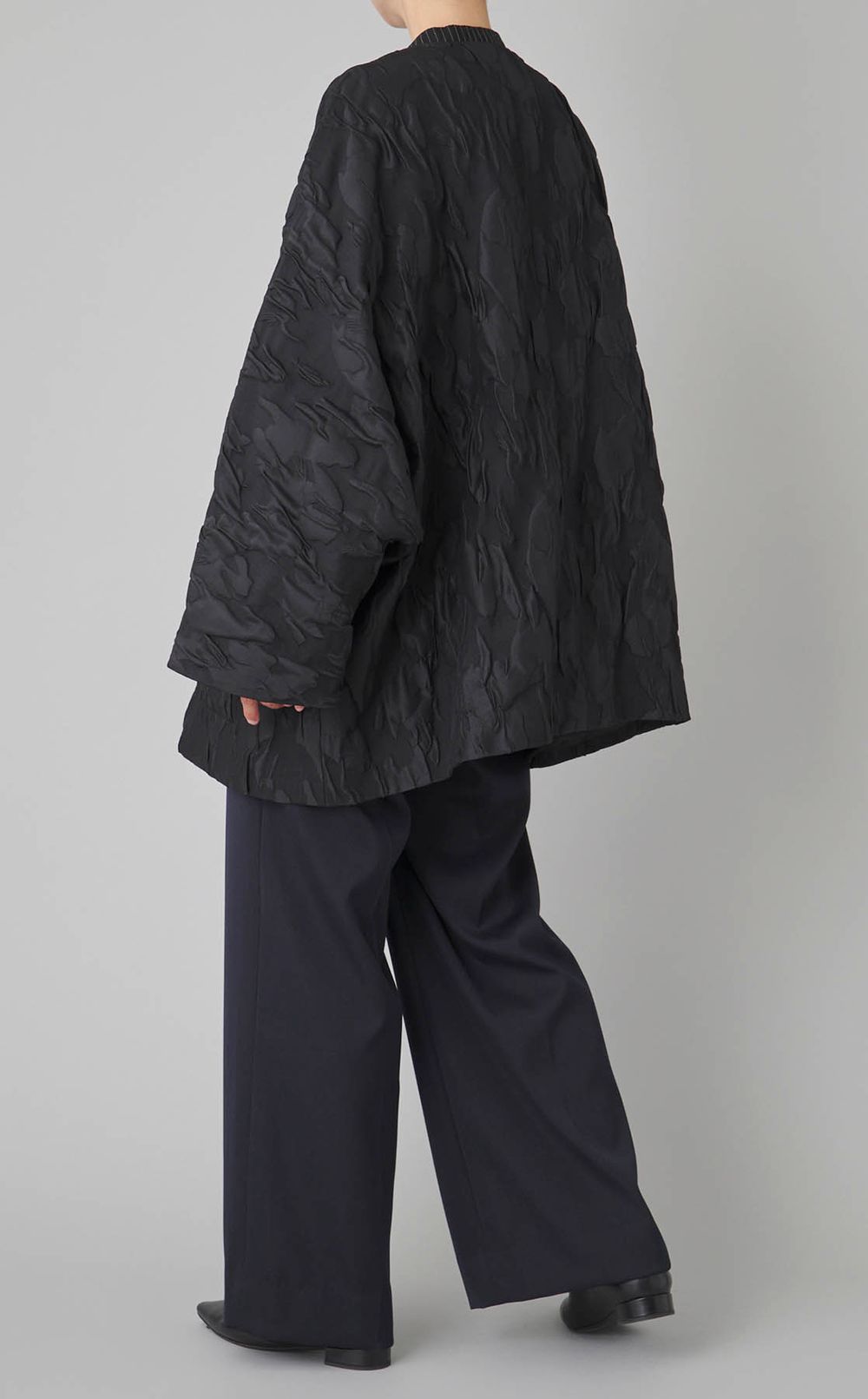 ドルマンスリーブジャガードコート