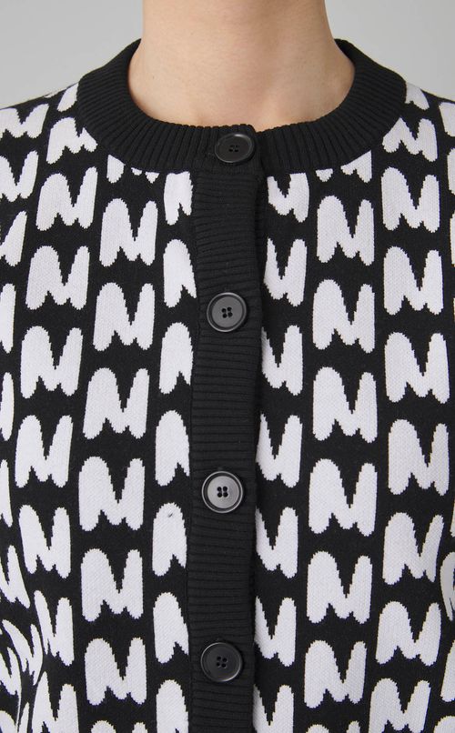 ロゴジャガードクルーネックカーディガン