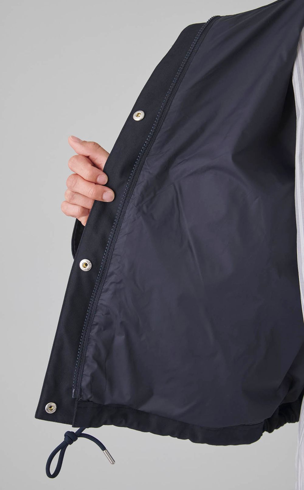 スタンドネック撥水ブルゾン