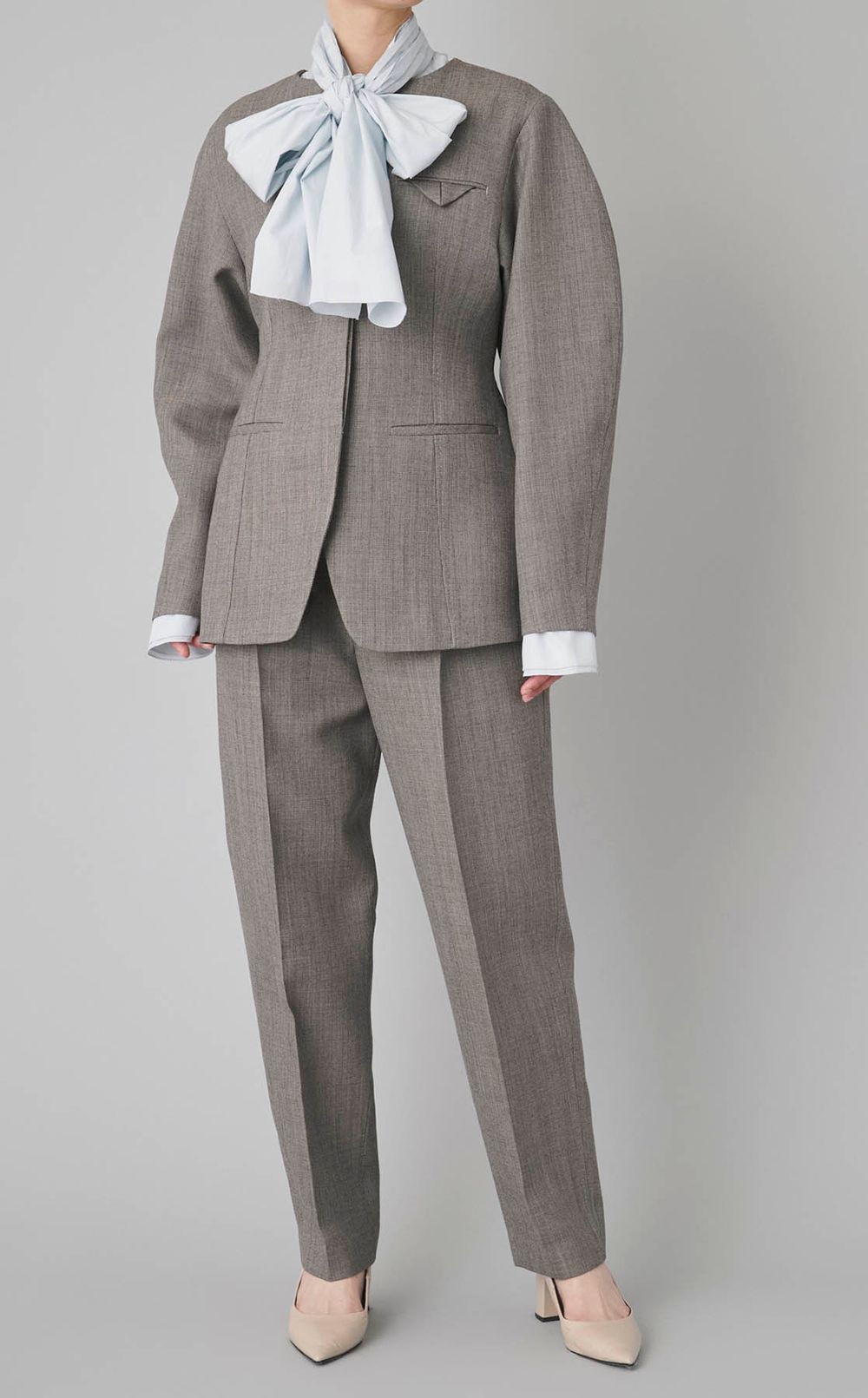 ボウタイリボンブラウス