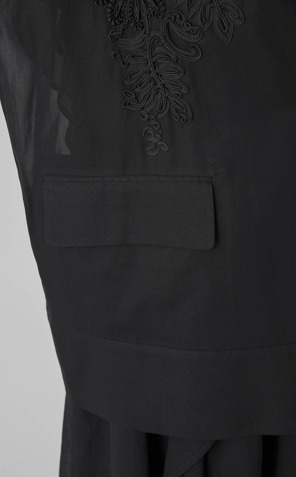 エンブロイダリーシアージャケット