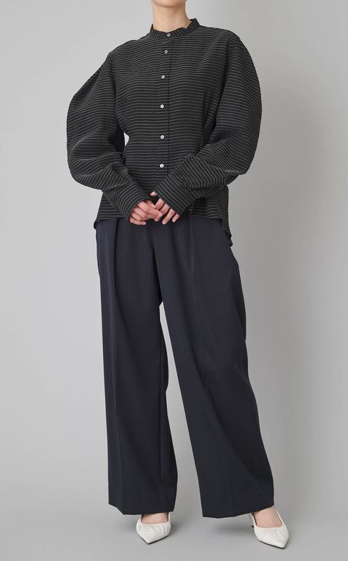 タックジャガードコクーン袖ブラウス