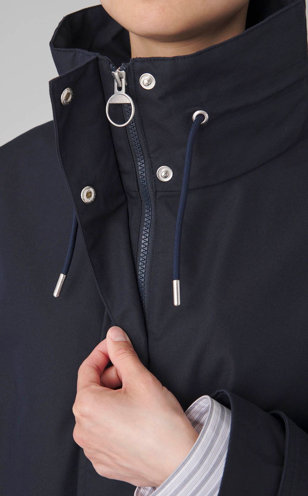 スタンドネック撥水ブルゾン