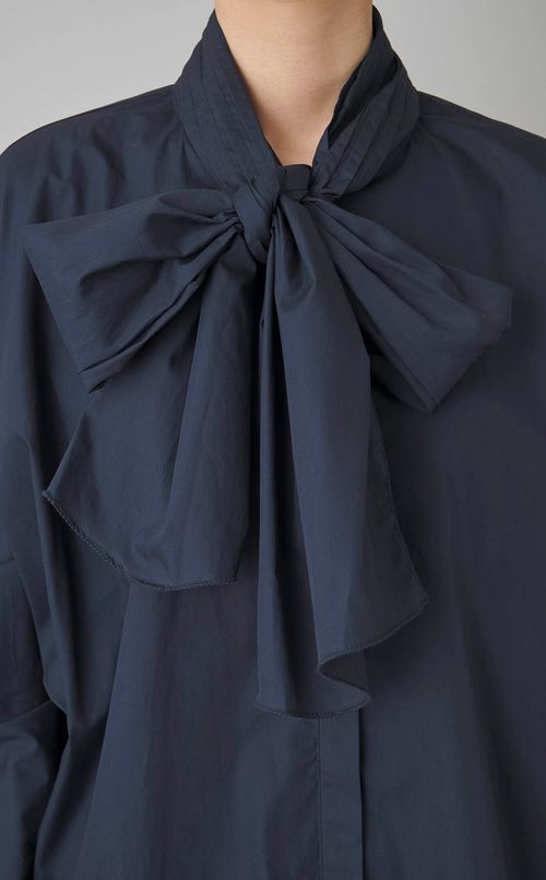 ボウタイリボンブラウス