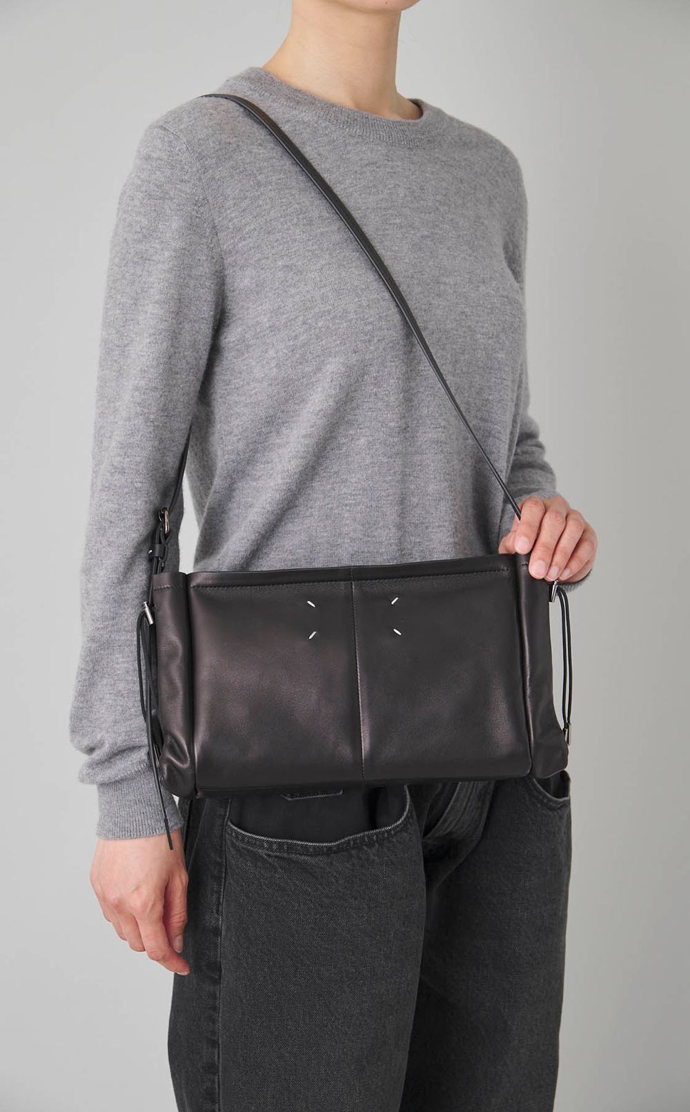 レザーシャーリングショルダーバッグ