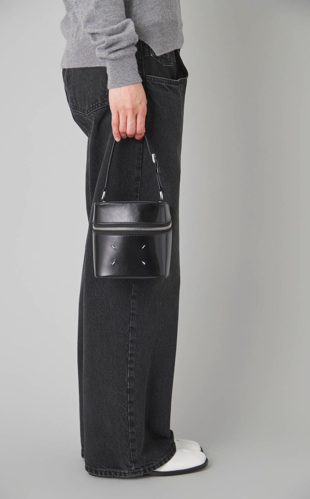 チェーンストラップ付ミニキューブバッグ