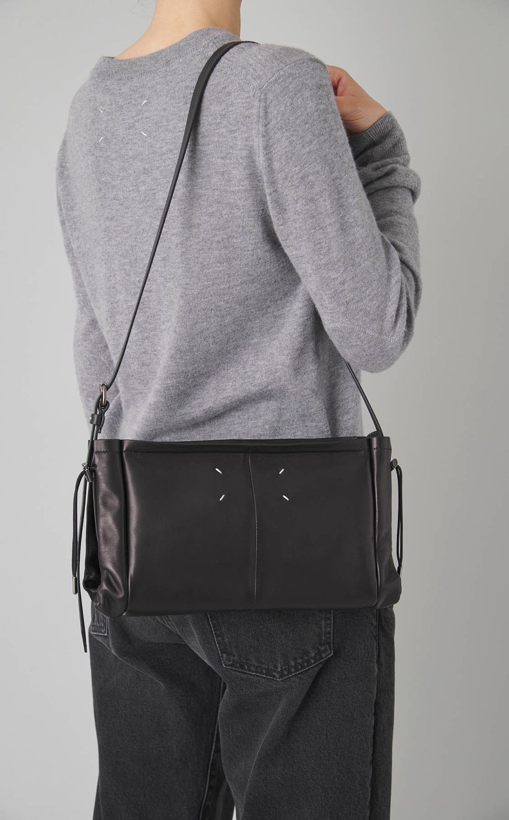 レザーシャーリングショルダーバッグ