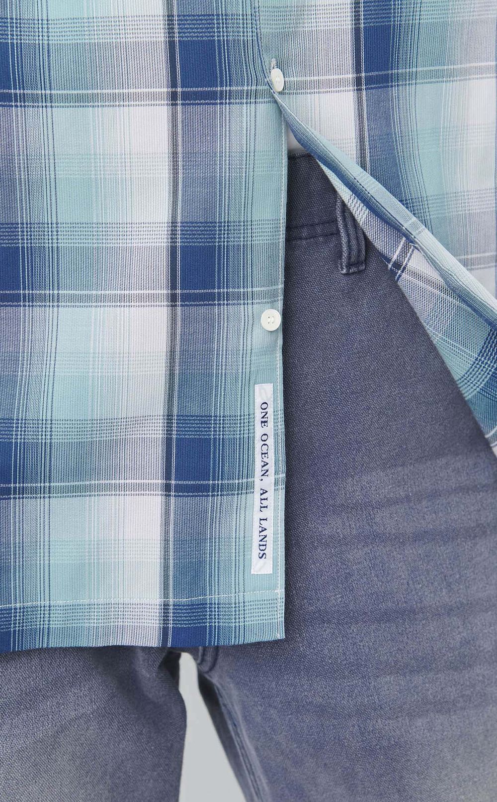 レギュラーカラーチェックシャツ