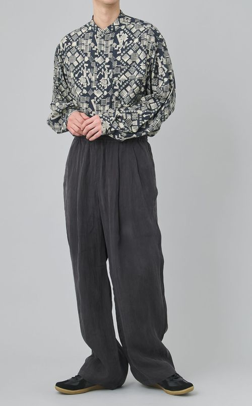 ライオンパターンシャツ