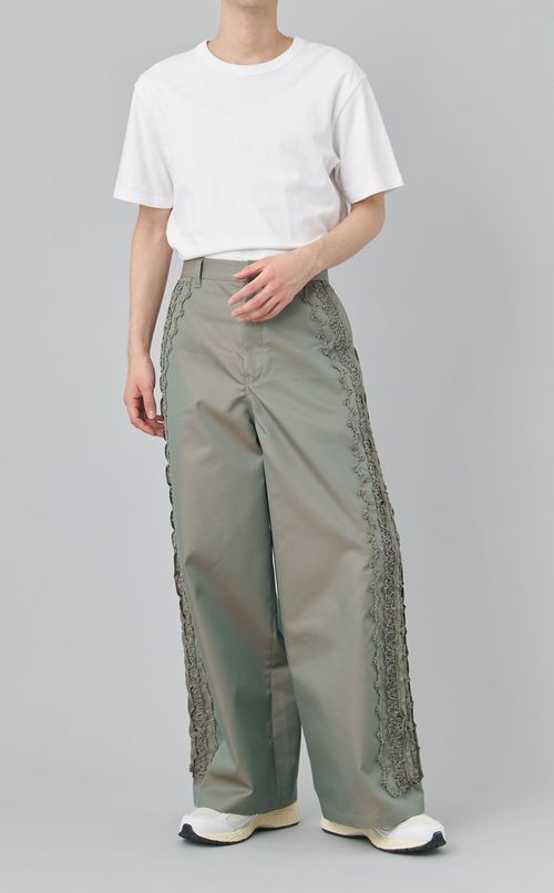 エンブロイダリーワークパンツ