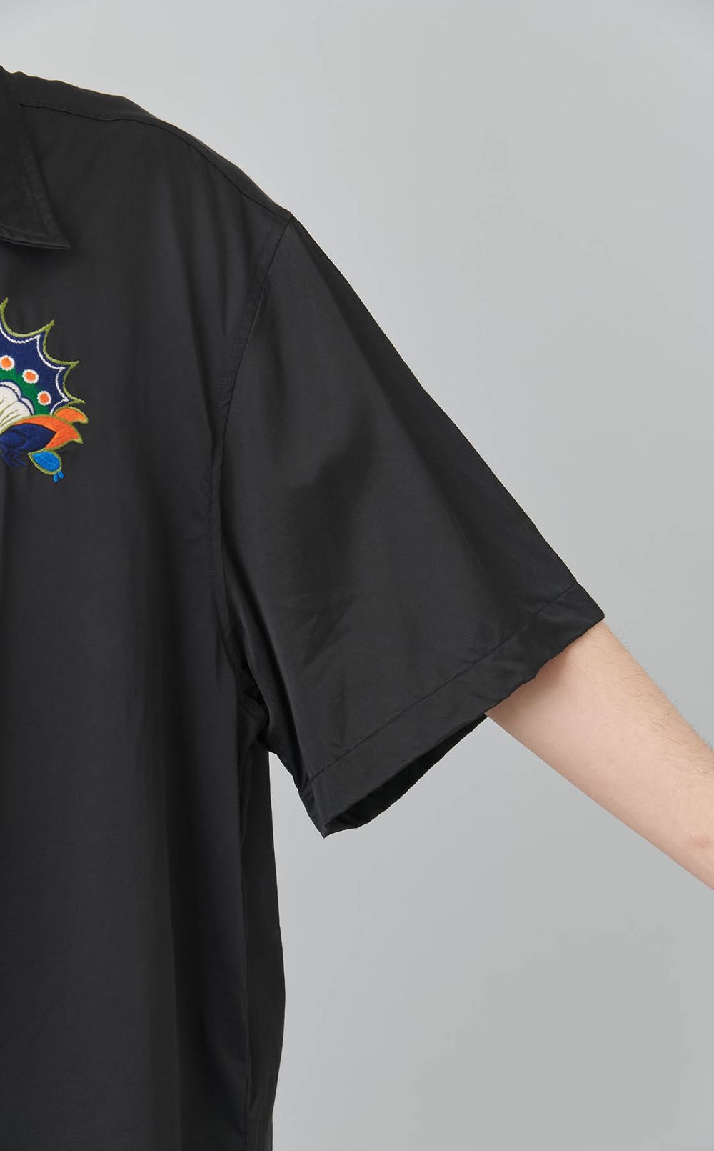 エンブロイダリーオープンカラーシャツ