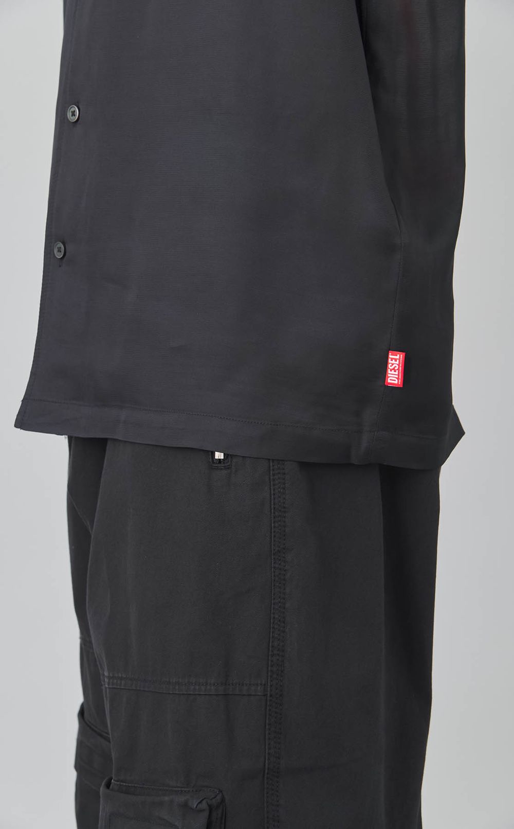 グラフィックショートスリーブシャツ