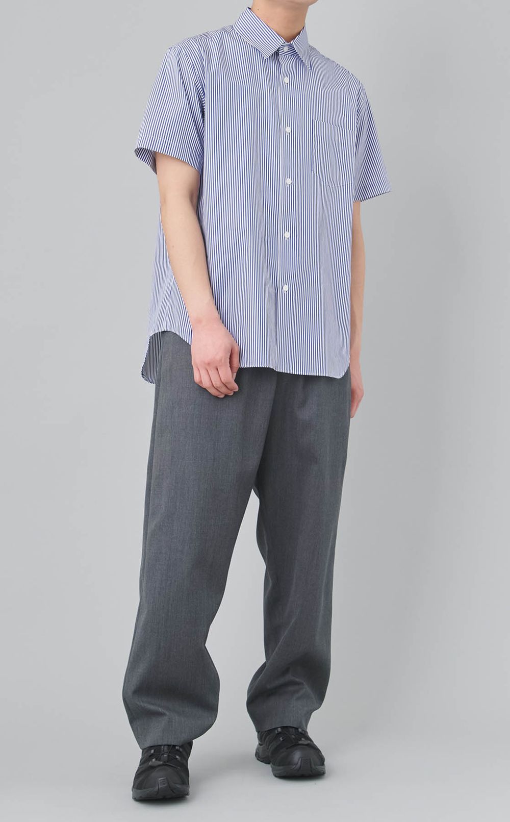 バックプリーツストライプシャツ