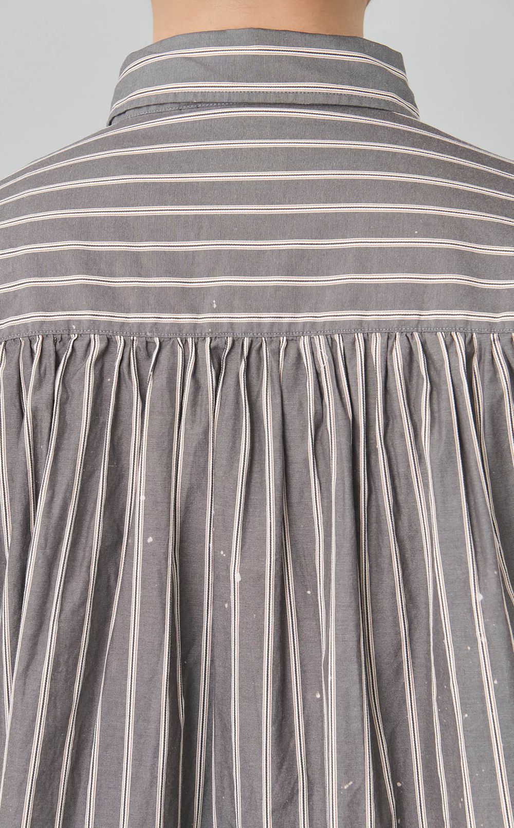 ブリーチドストライプシャツ