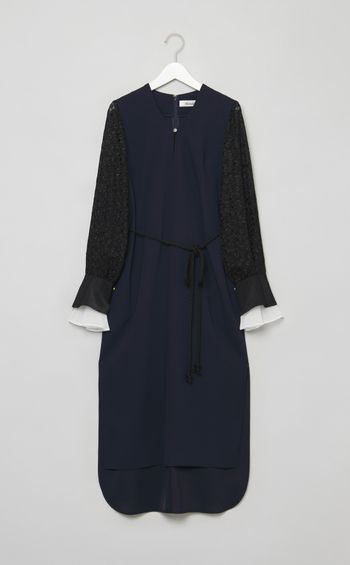 バックサテンエンブロイダリーワンピース