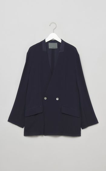 バックサテンノーカラージャケット