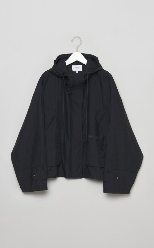 フーディウィンドブレーカー