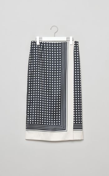 ドット柄ラップディテールスカート