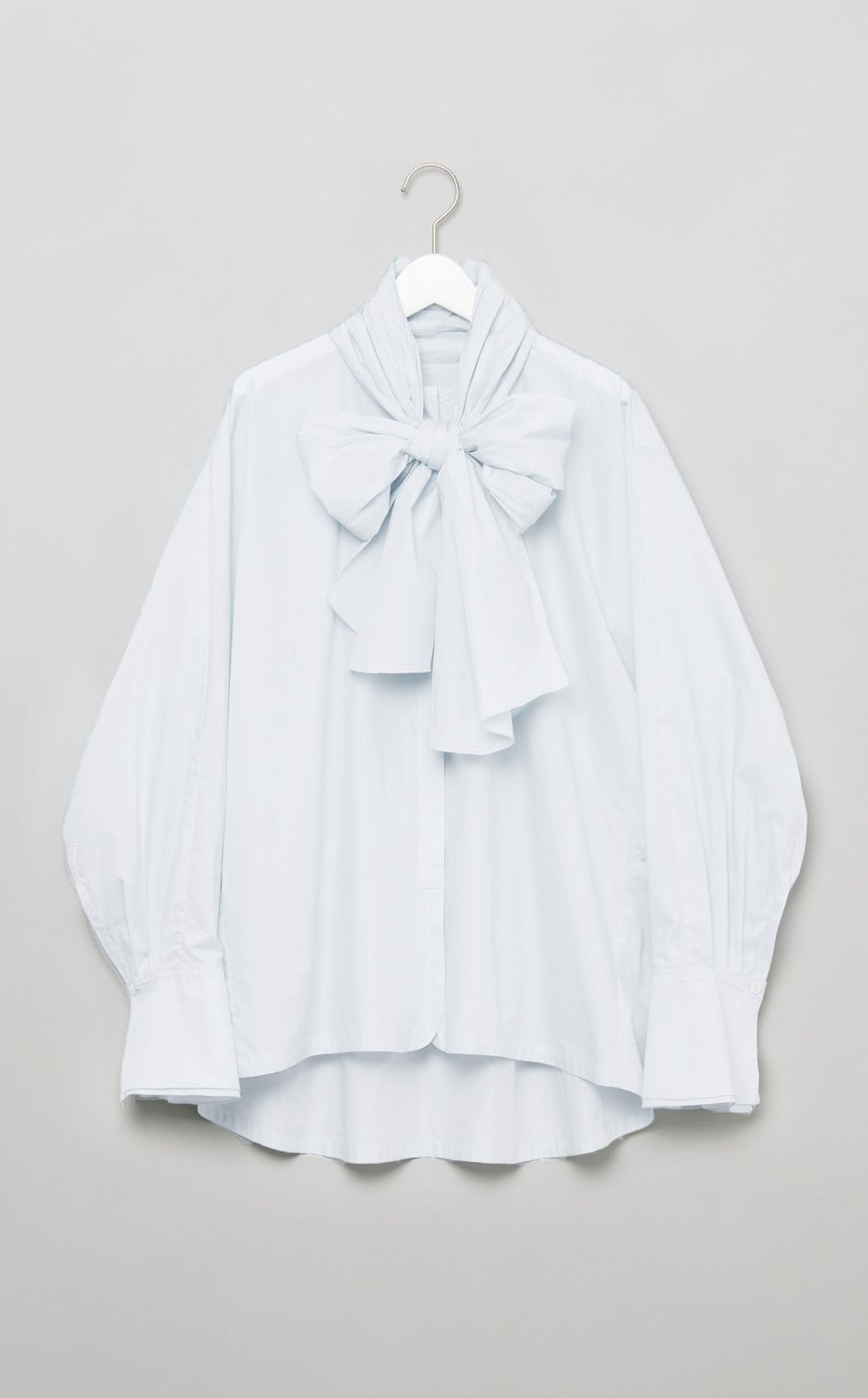 ボウタイリボンブラウス