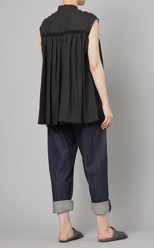 リネンピンタックスリーブレスシャツ