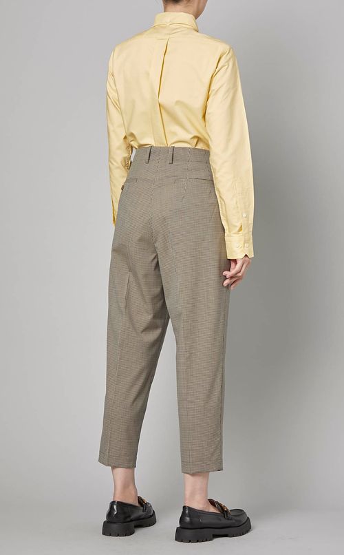 ボタンダウンロングスリーブシャツ