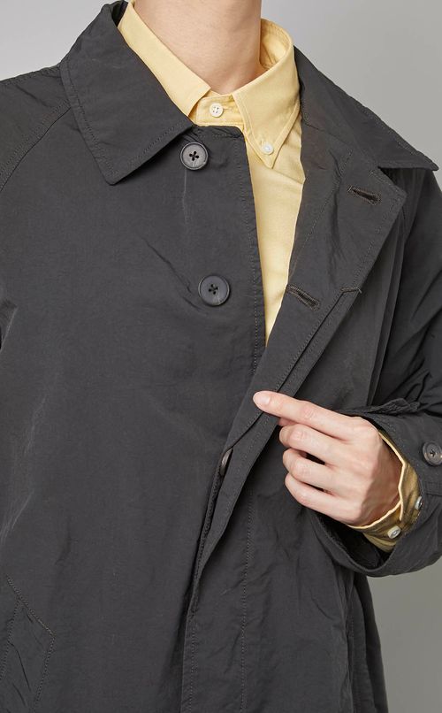 ステンカラーロングコート