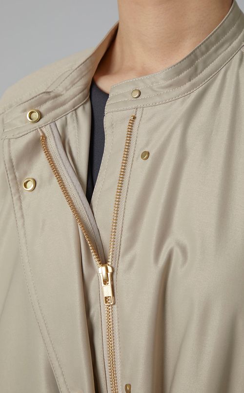 エアリーライトツイルフレアコート