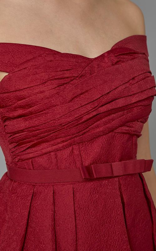 フロントギャザーフレアワンピース