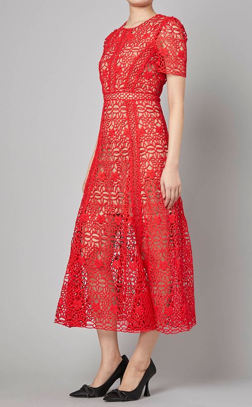 コードレスパフスリーブドレス