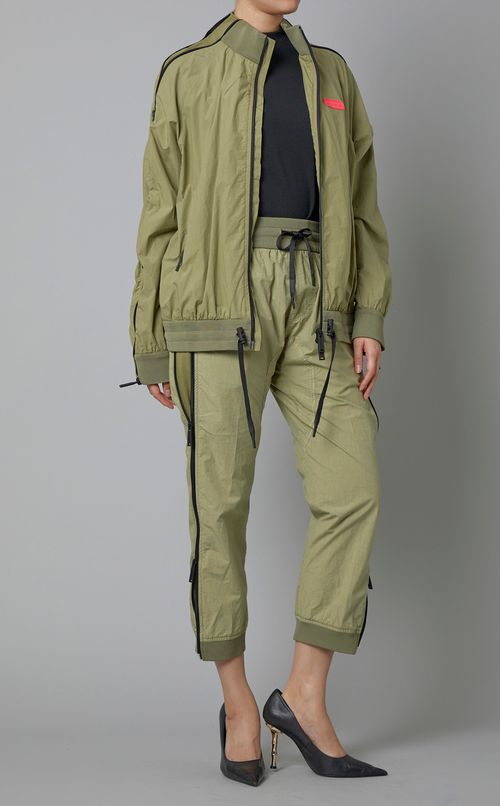 ナイロンジョガーパンツ