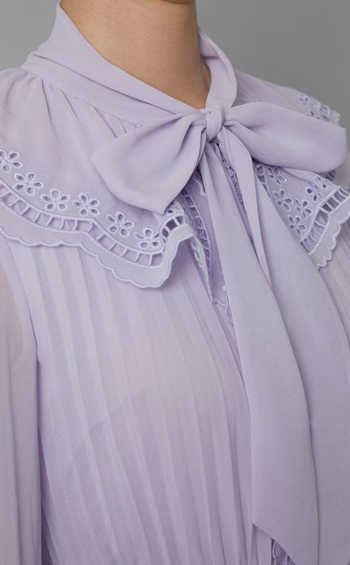 ボウタイプリーツミディワンピース