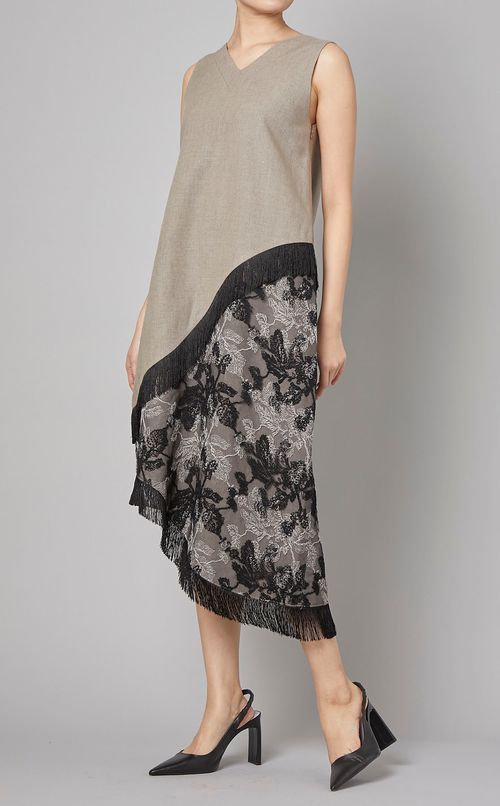 Vネックコクーンワンピース