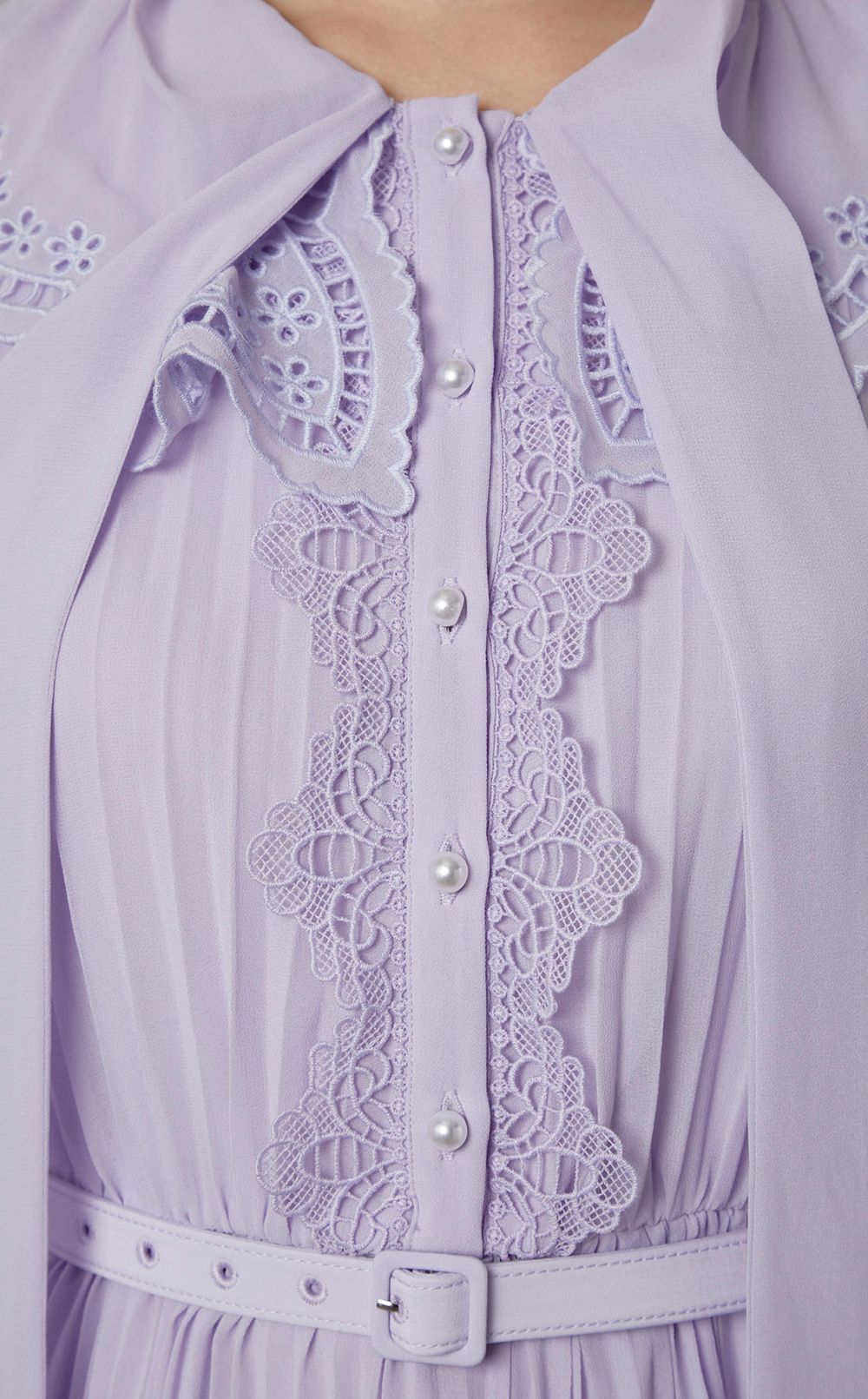 ボウタイプリーツミディワンピース