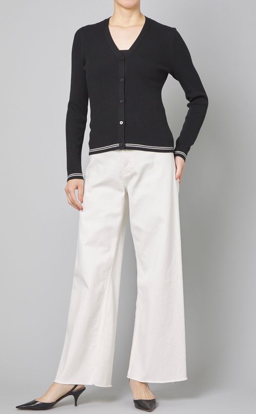 Vネックラインニットカーディガン