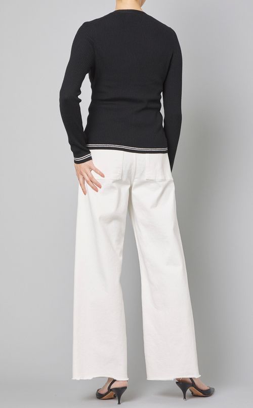 Vネックラインニットカーディガン