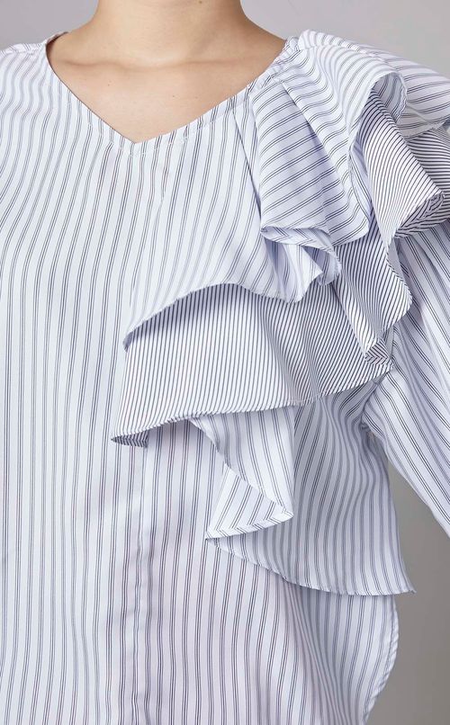 ワンサイドフリルブラウス