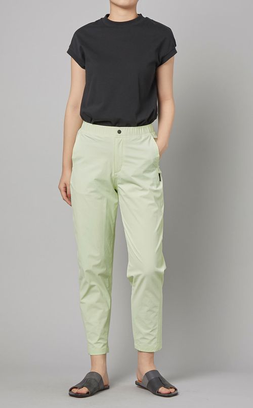 テーパードトレッキングパンツ