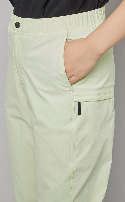 テーパードトレッキングパンツ